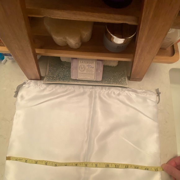 White Satin Drawstring Dust Bag - Picture 2 of 3